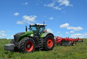 Демопоказ трактора Fendt 1050 и культиватора Challenger, Курская область, 22 июня 2017
