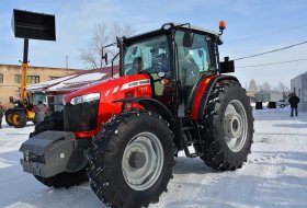 Photo Reports » Unveiling of the Massey Ferguson 6713 tractor in Penza, March 3d, 2017