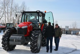Unveiling of the Massey Ferguson 6713 tractor in Chelyabinsk