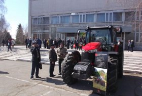 Unveiling of the Massey Ferguson 6713 tractor in Omsk, April 18th, 2017