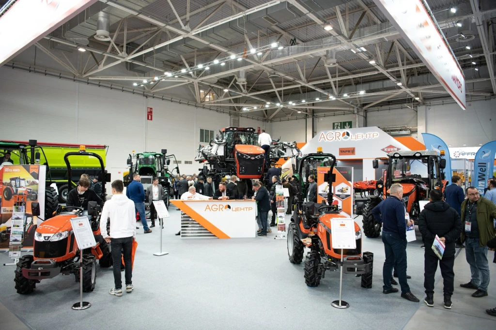 «АгроЦентр» презентовал новые тракторы TAFE